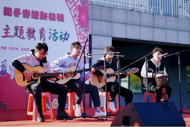 新疆歌曲串烧《风情》